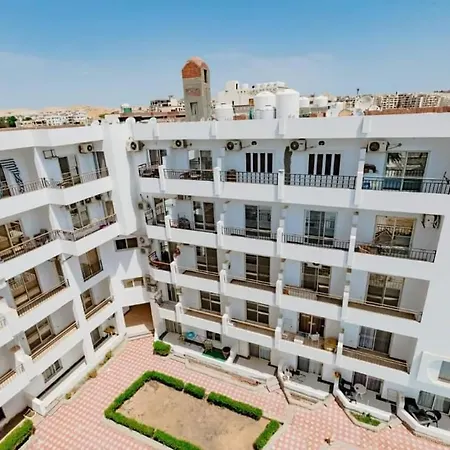 Al Makramia Compound Apartment
