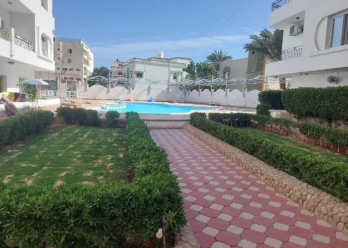 Al Makramia Compound B * Hurghada