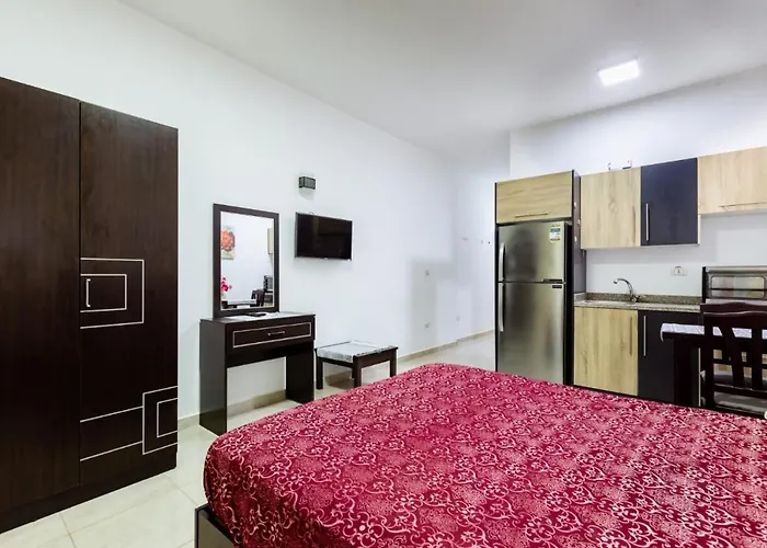 Al Makramia Compound B